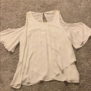 Woman’s short sleeve shirt. Size S